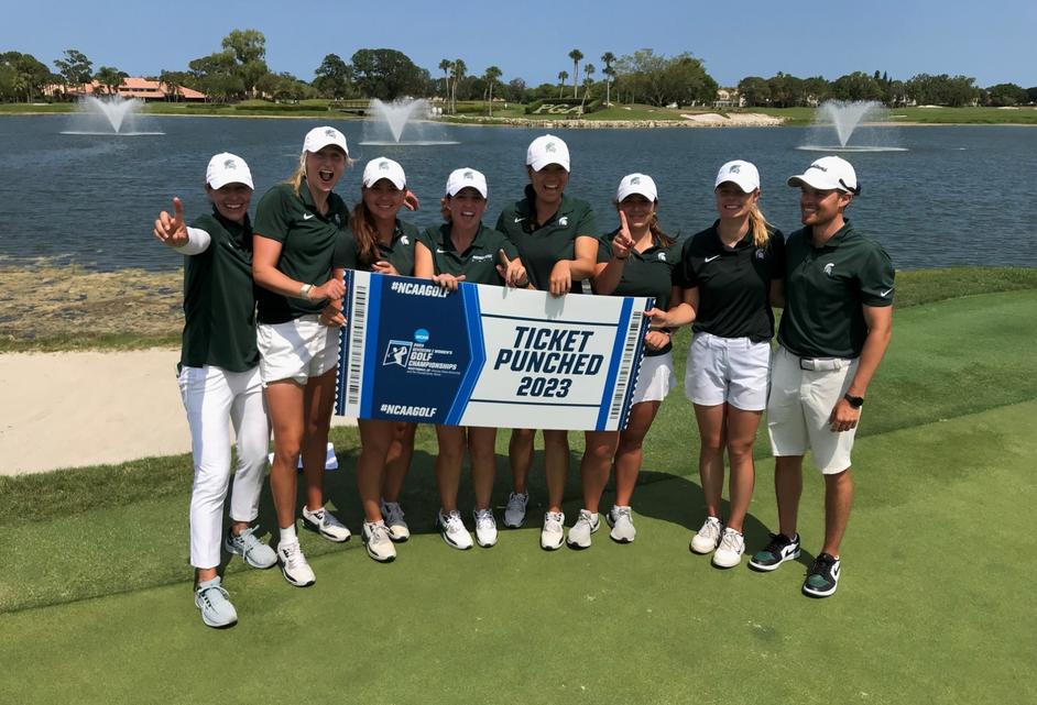 Kennedy '20 (second from left) and her teammates celebrate their Regional victory in Palm Beach Gardens, Florida.